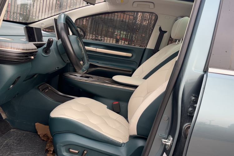 Used Baojun Cloud 2023 460 Max Lingxi Version
