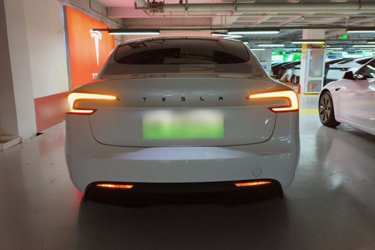 Used Tesla Model 3 2025 Rear-Wheel-Drive Version
