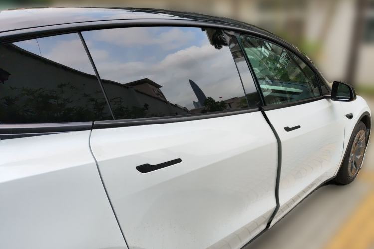 Used Tesla Model Y L  Rear Right 45 Deg