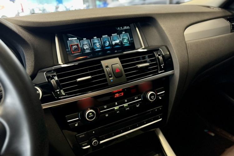 Used BMW X4 2016 xDrive20i M Sport Edition Interior 3