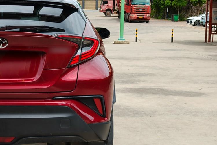 Used Toyota IZOA 2020 2.0L Yichi Version
