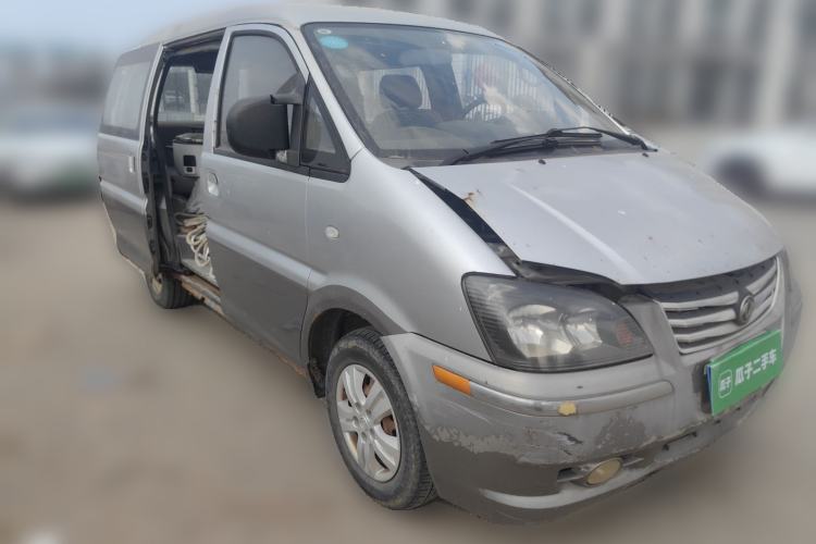 Used FORTHING Lingzhi 2015 V3 1.5L 7-Seater Comfort Model Front Right 45 Deg