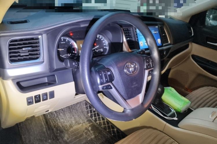 Used Toyota Highlander 2018 2.0T Two-Wheel Drive Elite Version 5 Seats China VI Standard