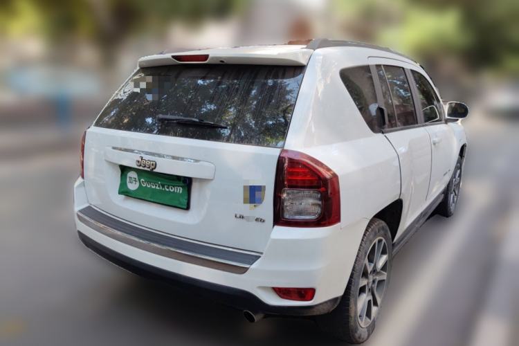 Used Jeep Compass 2014 2.4L four-wheel drive luxury version
