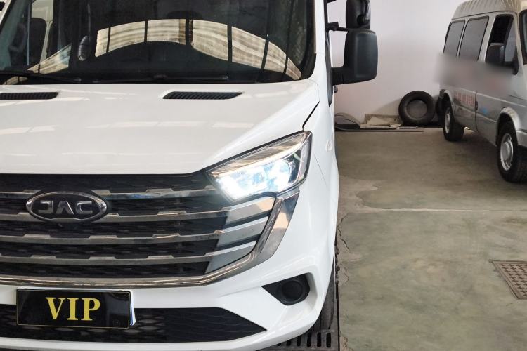 Used JAC Group Sunray 2023 2.5T 6-Series Logistics Version 2/3 Seats D25TCIF1
