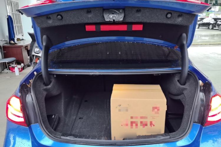 Used BMW 3 Series 2018 320Li Leading Model M Sport Package Trunk