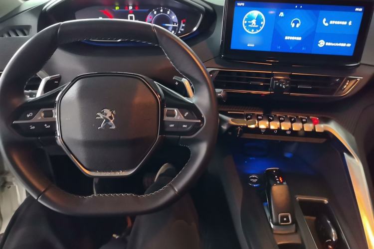 Used Peugeot 5008 2021 360THP 5-Seater Strength Edition Center Console