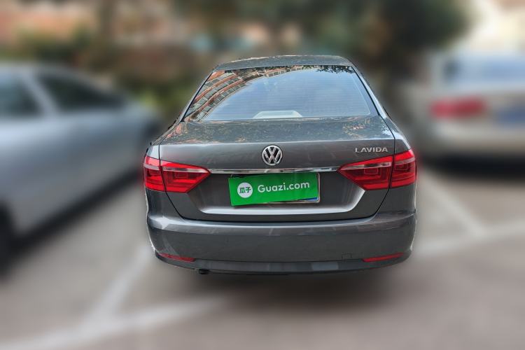 Used Volkswagen Lavida 2013 1.6L Automatic Comfort Edition
