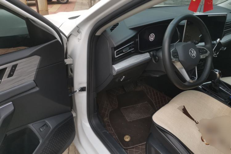 Used Volkswagen Sagitar 2023 280TSI DSG Excellence Plus Edition Driver Seat