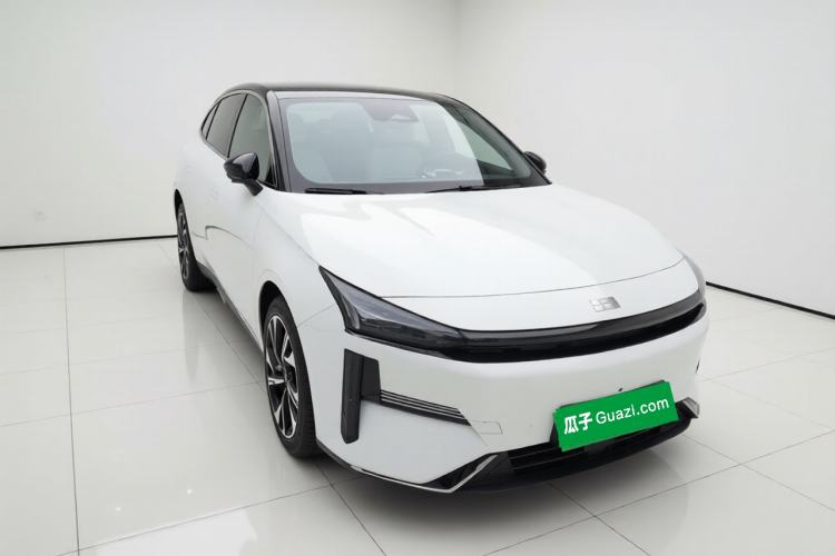 Used Geely Galaxy L6 2023 125km Starship
