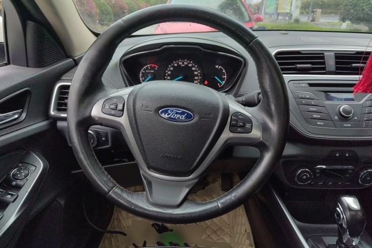 Used Ford Escort 2015 1.5L Automatic Fashion Model Steering Wheel