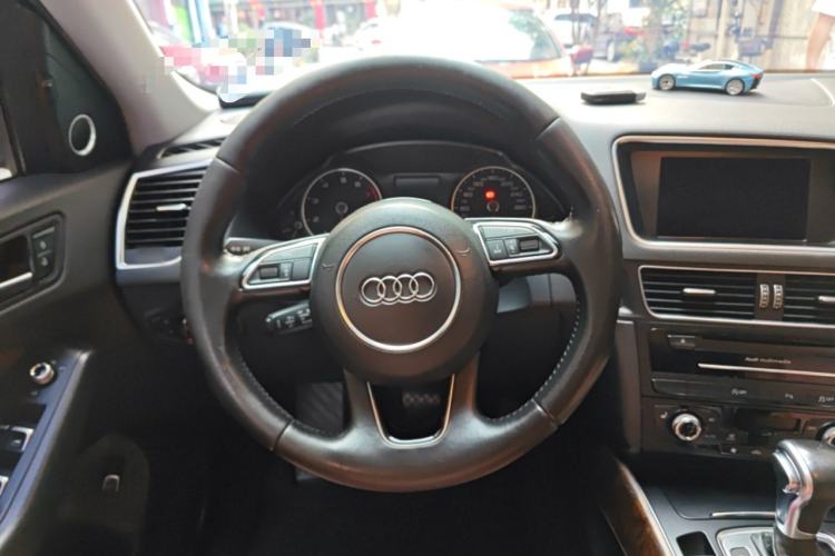 Used Audi Q5 2013 40 TFSI Comfort Edition Steering Wheel