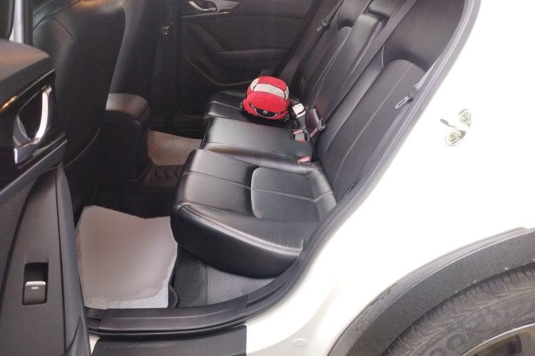 Used Mazda CX-4 2021 2.0L Automatic Two-Wheel Drive Blue Sky Dynamic Edition Interior 4