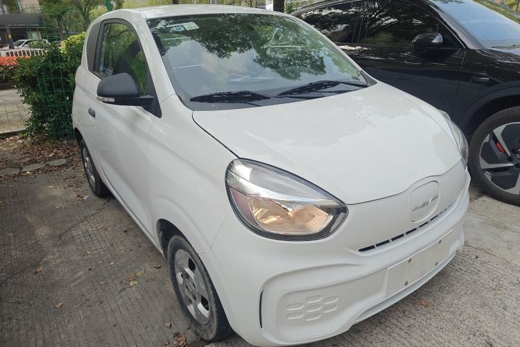 Used Roewe Clever 2021 302km All-Round Version Front Right 45 Deg