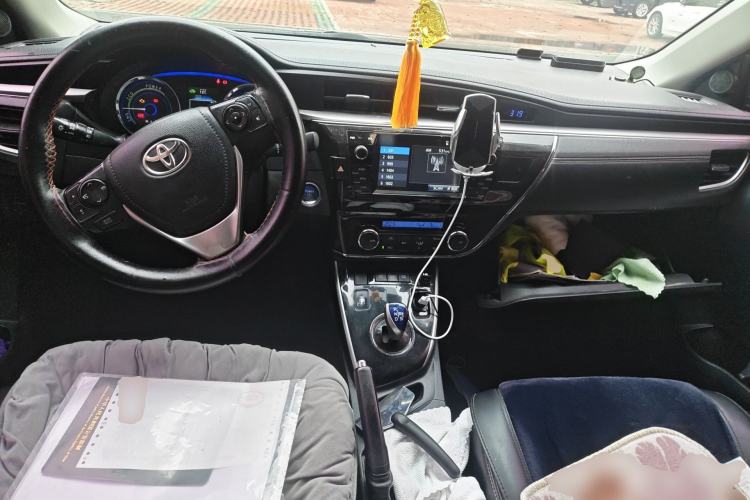 Used Toyota Corolla 2016 Dual-Engine 1.8L E-CVT Luxury Edition