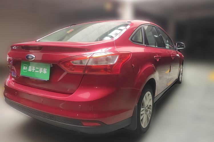 Used Ford Focus 2012 Sedan 1.6L Manual Comfort Model
