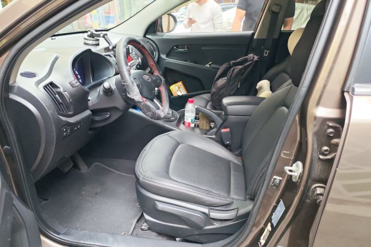 Used Kia Sportage R 2011 2.0L Automatic Two-Wheel Drive Premium Edition
