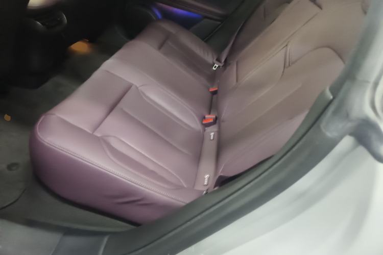 Used Nio ET5 2022 75 kWh Left Rear Seat