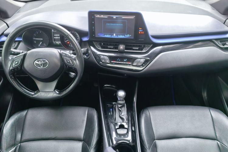 Used Toyota C-HR 2018 2.0L Luxury Sunroof Version China V Emission Standard