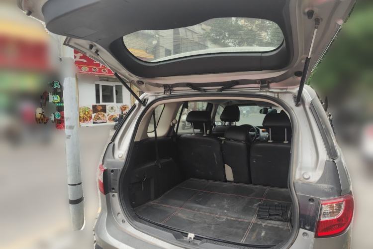 Used Mazda 5 2011 2.0L Automatic Comfort Edition Trunk