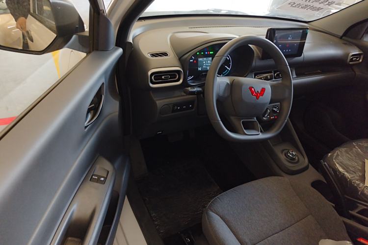 Used Wuling Hongguang New Energy 2024 All-Electric Model 300KM Standard Version Driver Seat