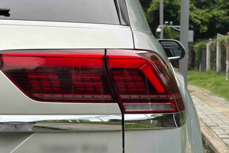 Used Volkswagen Teramont X 2020 380TSI Four-Wheel Drive Prestige Luxury Edition Exterior 3