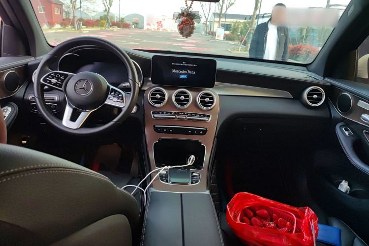 Used Mercedes-Benz GLC 2020 Facelift GLC 260 L 4MATIC Luxury Edition
