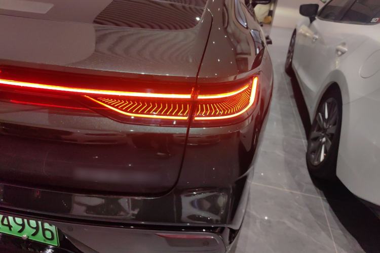 Used Geely Galaxy 8 2025 130km EM-i Deluxe Edition Right Rear Taillight