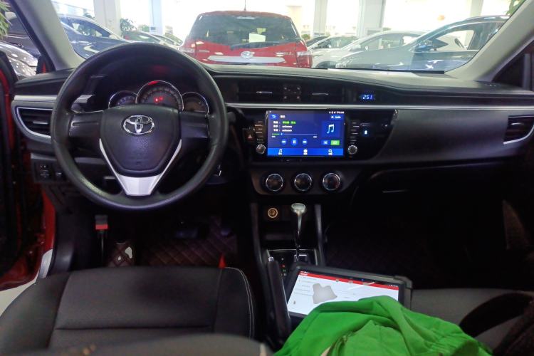 Used Toyota Levin 2014 1.6G CVT Elite Edition Center Console