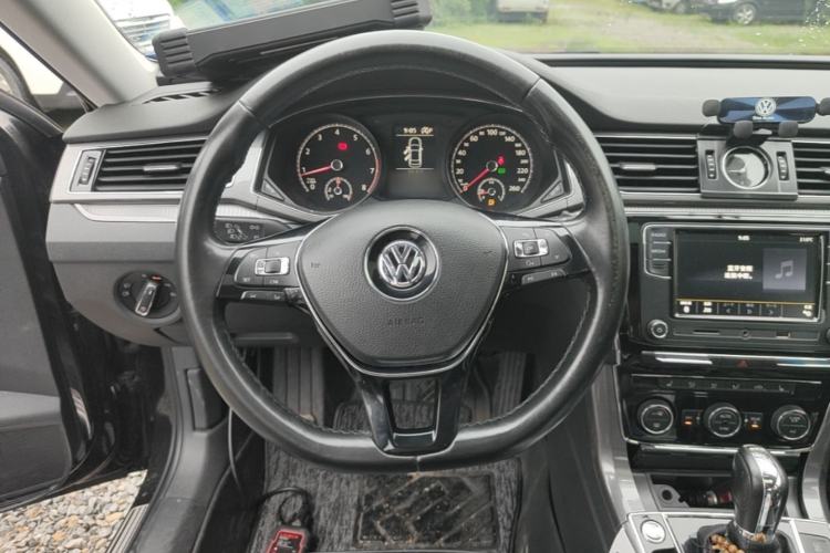 Used Volkswagen Passat 2017 280TSI DSG Luxury Edition

