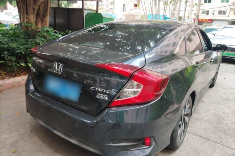 Used Honda Civic 2016 220TURBO CVT Luxury Edition Rear Right 45 Deg