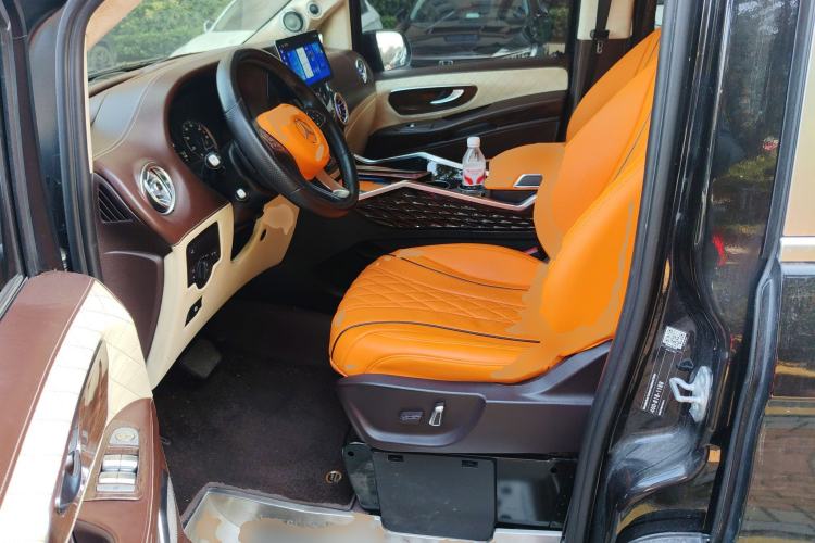 Used Mercedes-Benz Vito 2018 2.0T Elite Version 7 Seats China VI Emission Standard
