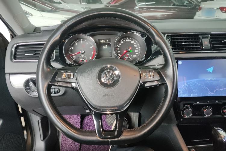 Used Volkswagen Sagitar 2017 230TSI Automatic Comfort Version