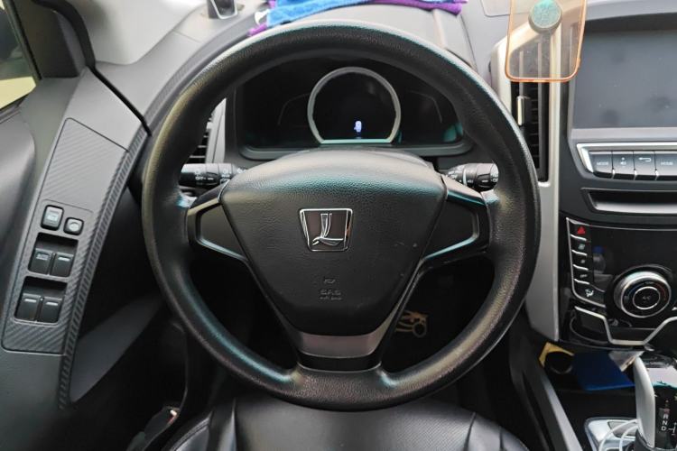 Used Luxgen U6 SUV 2016 1.8T Style Value Model Steering Wheel