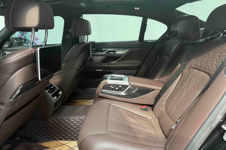 Used BMW 7 Series 2018 740Li M Sport Package Leading Model
