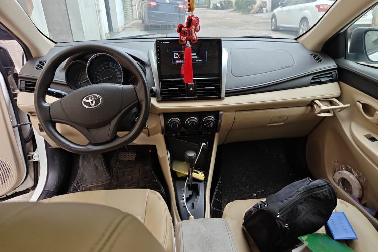 Used Toyota Vios 2014 1.5L Automatic ZhiZhen Edition Center Console