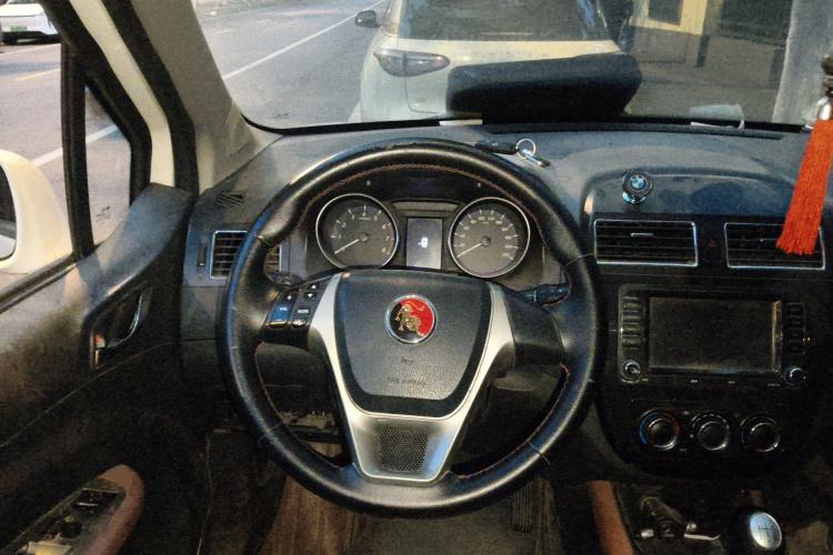 Used FORTHING Joyear X5 2015 1.6L Manual Luxury Model