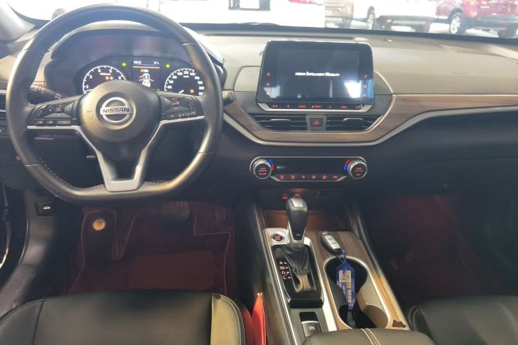 Used Nissan Teana 2021 2.0L XL Comfort Edition Center Console