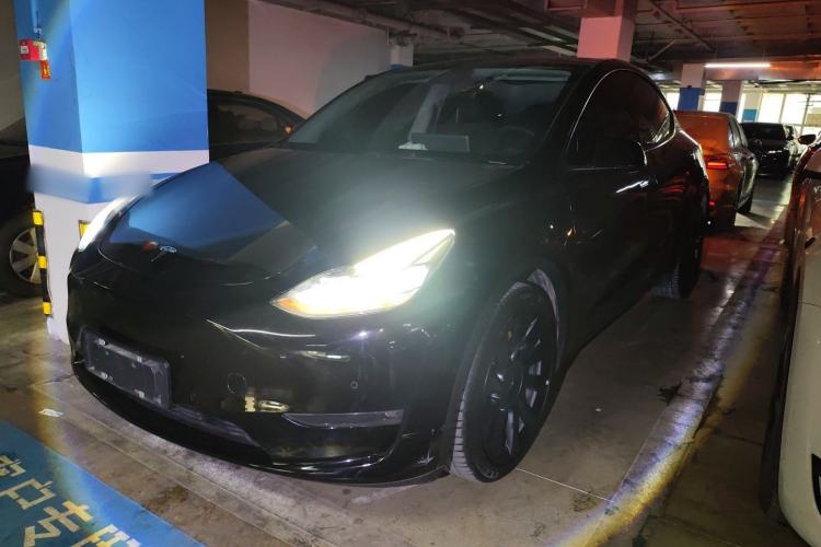 Used Tesla Model Y 2021 Long-Range All-Wheel-Drive Version 3D7