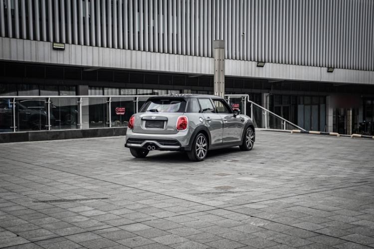 Used MINI 2022 Updated 2.0T COOPER S Classic Edition Five-Door Version Exterior 5