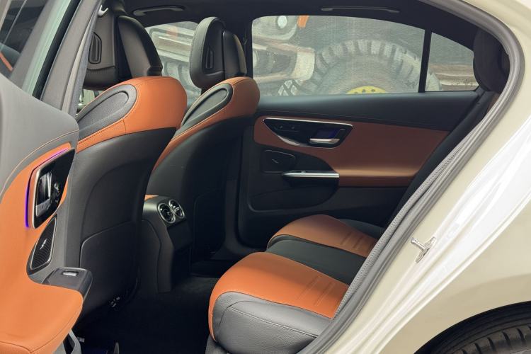 Used Mercedes-Benz C-Class 2023 C 200 L Sport Edition Interior 5