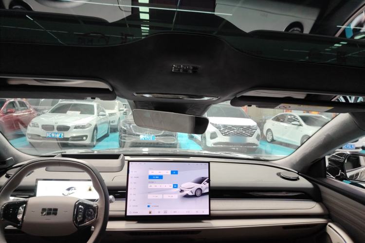 Used Geely Galaxy 8 2025 130km EM-P Starship Edition
