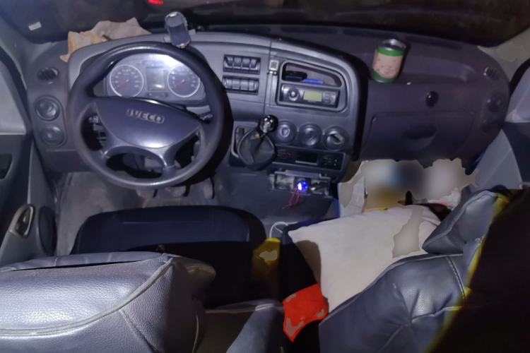 Used Iveco Power Daily 2017 2.5T Classic A37 High-Roof 7-Seater Passenger Van 47Z5
