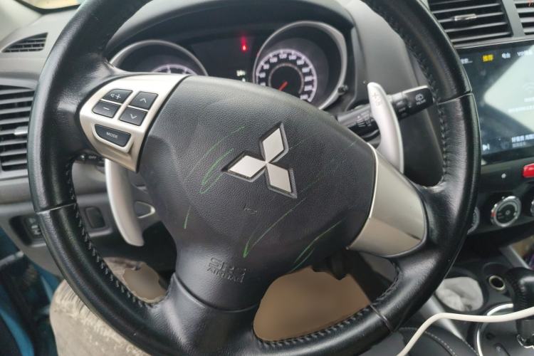 Used Mitsubishi ASX 2013 2.0L CVT Two-Wheel Drive Luxury Edition Steering Wheel