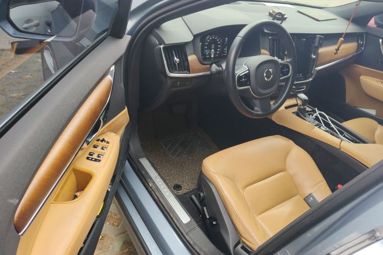 Used Volvo S90 2019 T5 Zhiyi Edition
