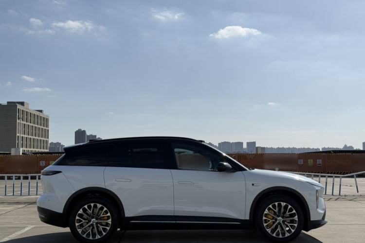 Used Nio ES6 2024 75 kWh Exterior 5