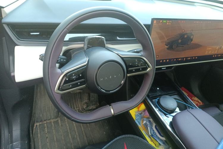 Used Mazda EZ-60 2025 Model Range-Extended 200 Max
