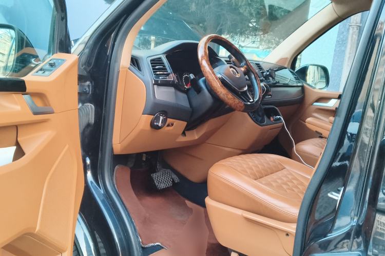 Used Volkswagen Caravelle 2017 2.0 TSI 4x4 Comfort Edition 7-Seater
