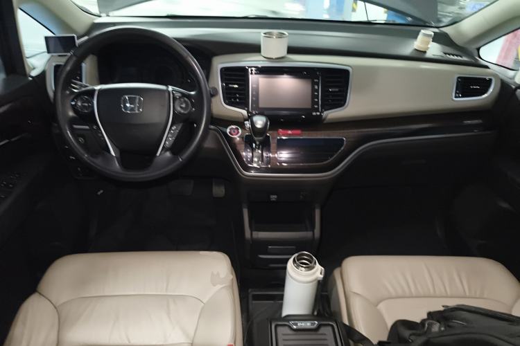 Used Honda Odyssey 2015 Revised Version 2.4L Supreme Edition
