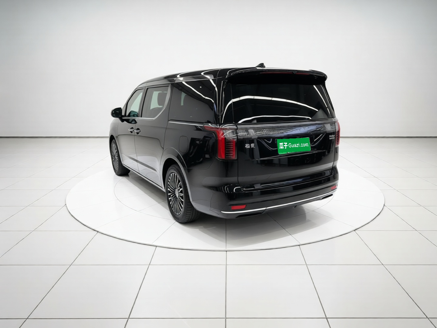 Zeekr 009 2024 Six-Seat Executive Version 4WD 108 kWh — снимка 4
